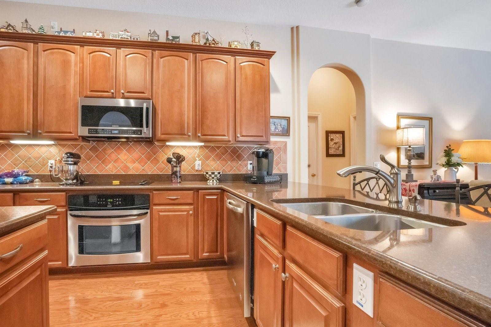 Image 13 of 63 For 444 Oak Landing Boulevard