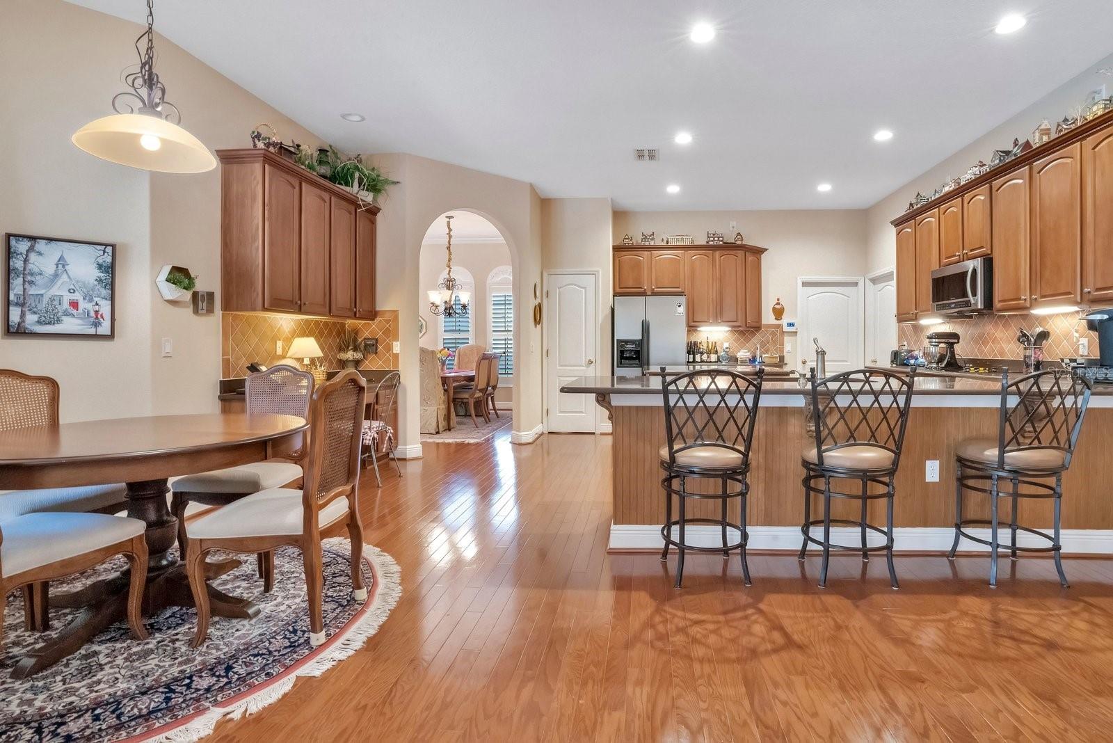 Image 18 of 63 For 444 Oak Landing Boulevard