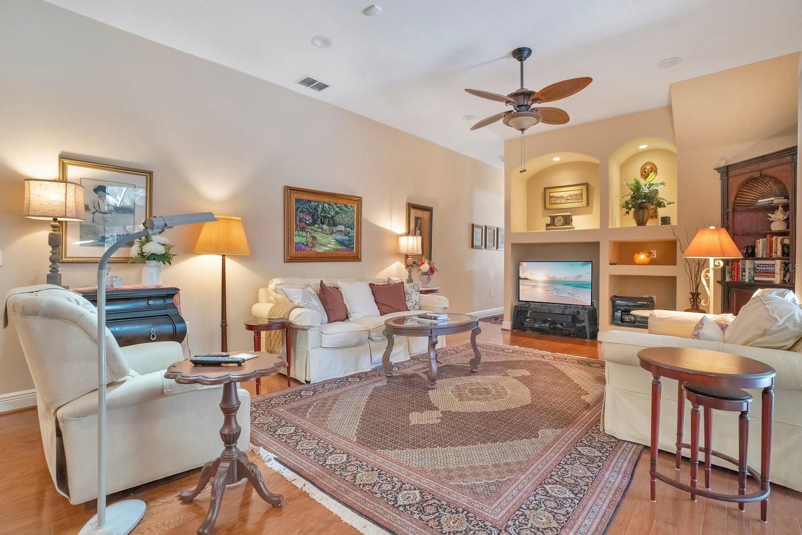 Image 22 of 63 For 444 Oak Landing Boulevard