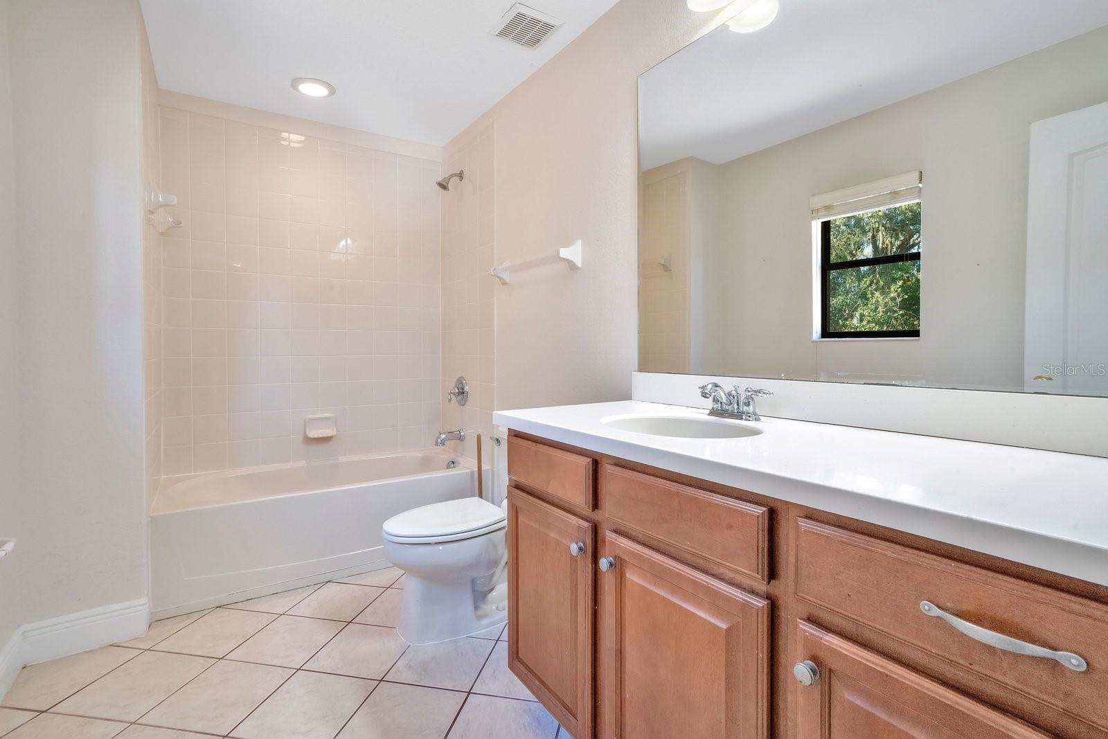 Image 42 of 63 For 444 Oak Landing Boulevard