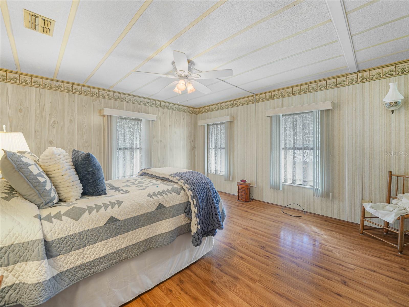 Image 11 of 24 For 1679 Foxway Drive