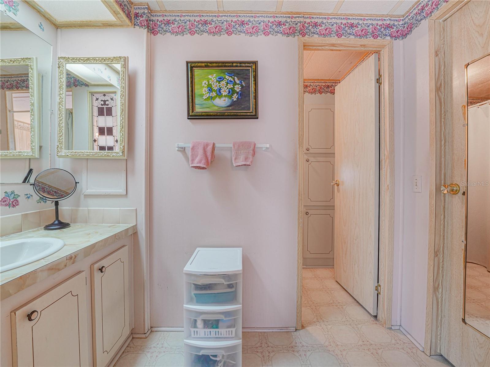 Image 12 of 24 For 1679 Foxway Drive