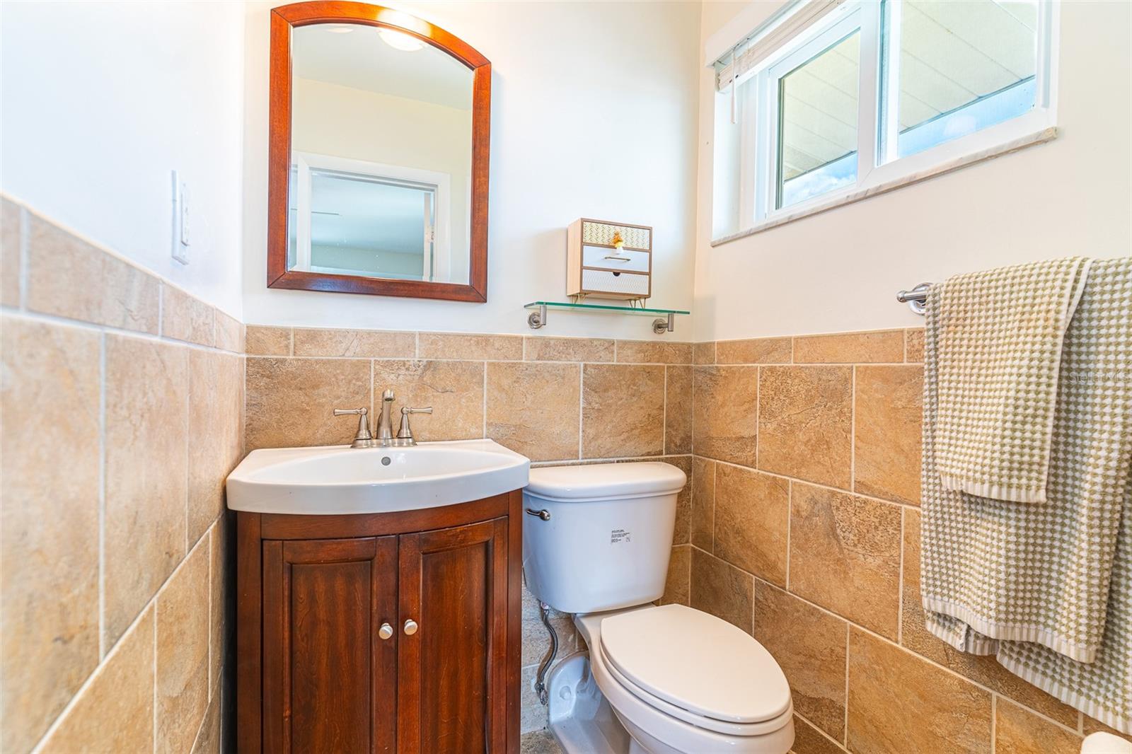 Image 11 of 22 For 1700 6th Street Nw C31