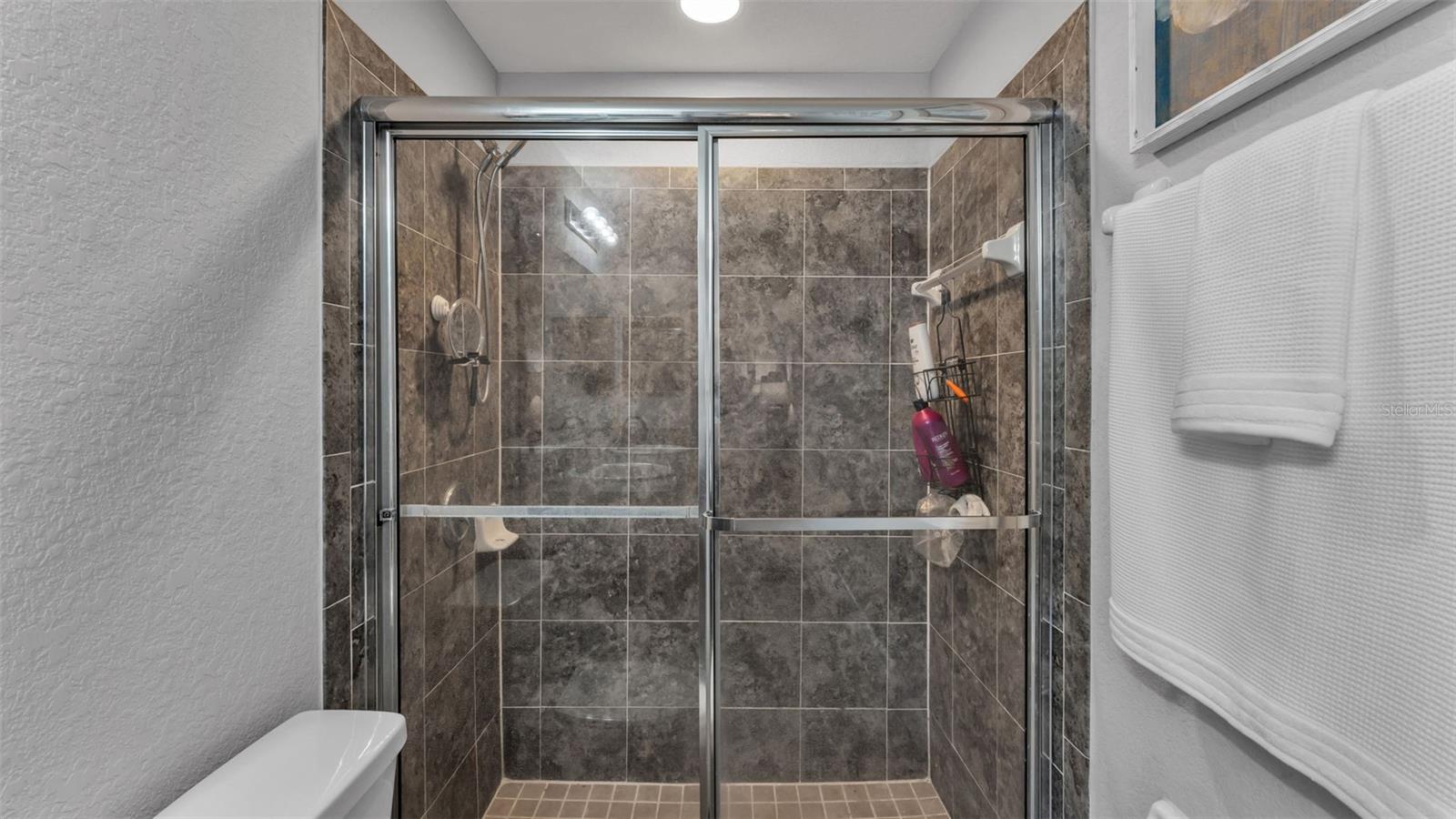 Image 21 of 57 For 6318 Presidential Lane