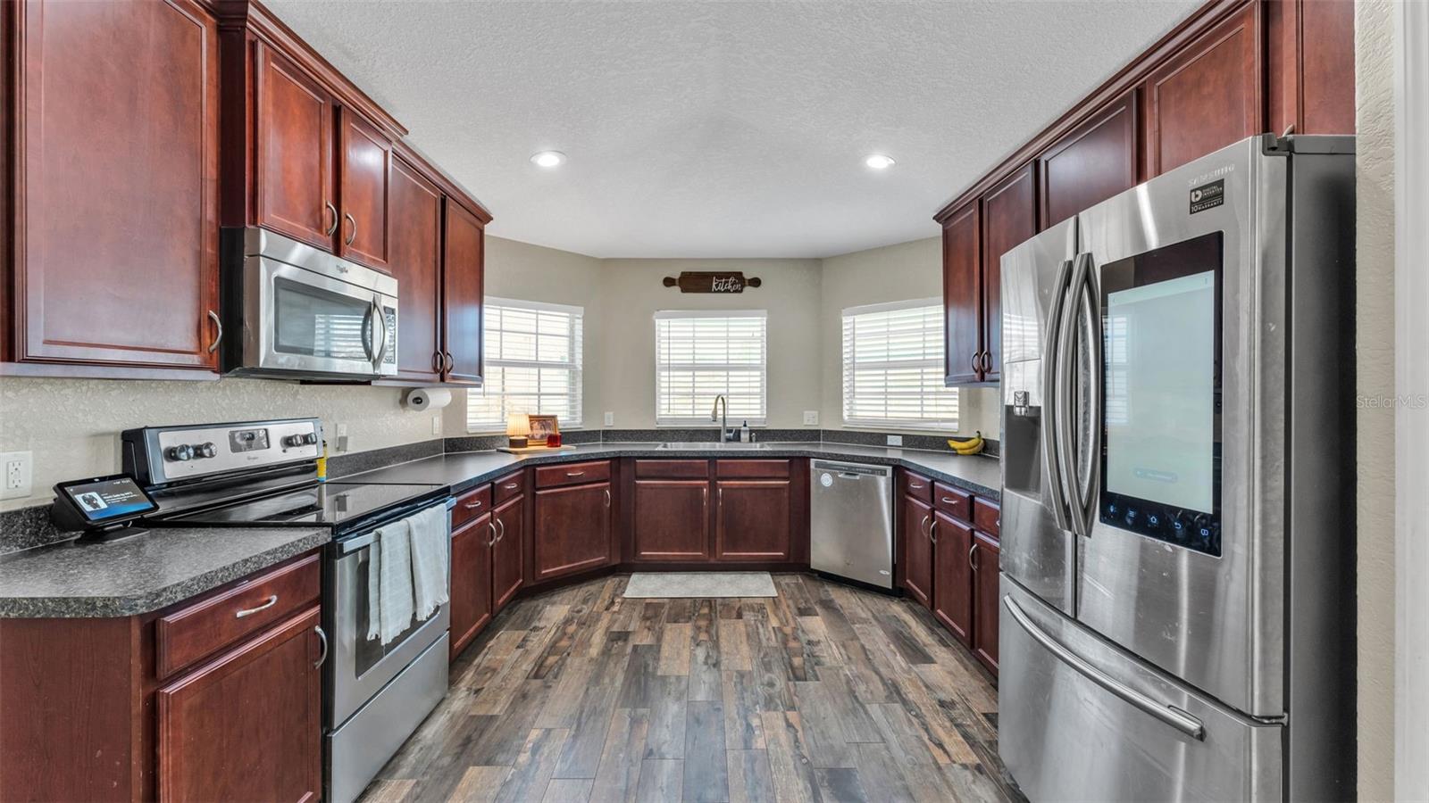 Image 6 of 57 For 6318 Presidential Lane