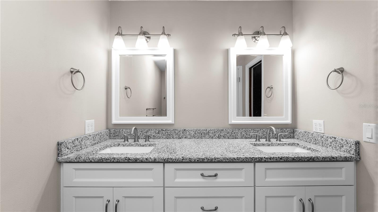 Image 35 of 63 For 1737 Tierra Alta Drive