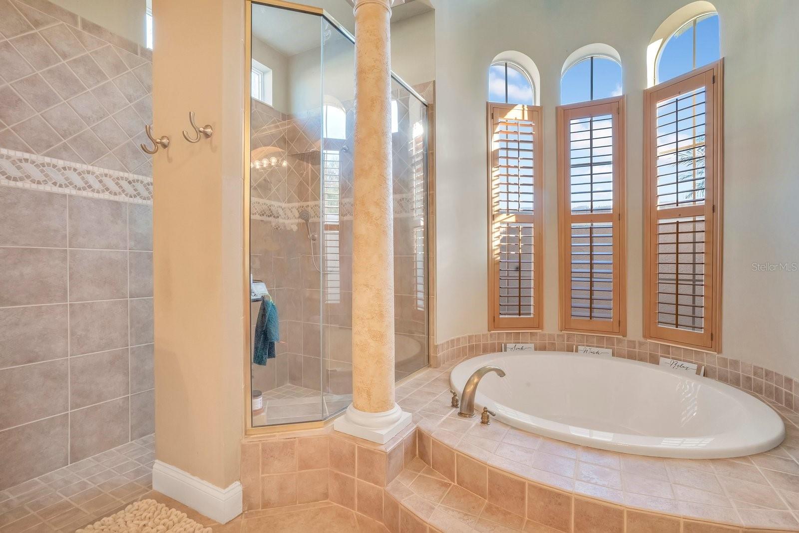 Image 38 of 95 For 3040 Highlands By The Lake Way