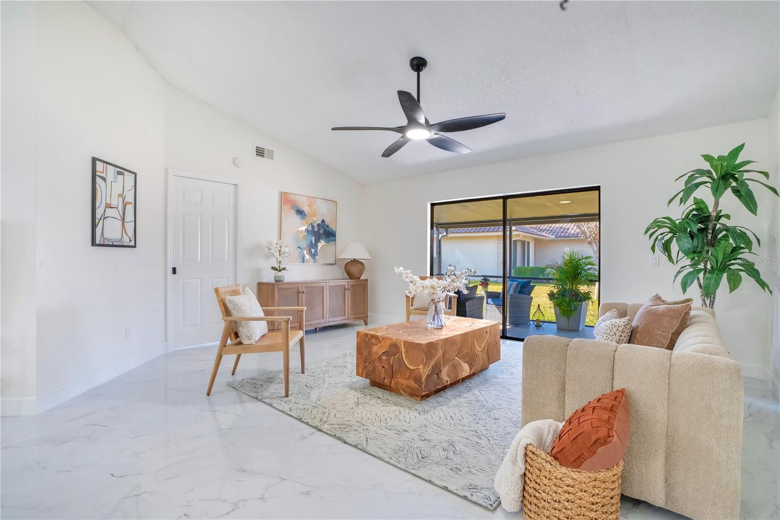 Image 5 of 29 For 18314 Aintree Court