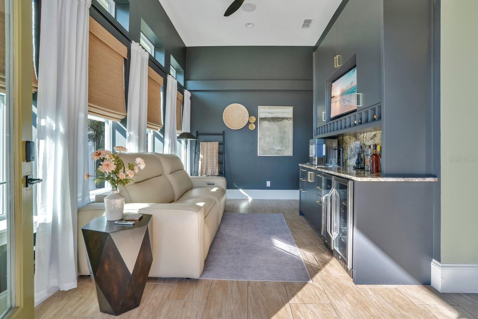 Image 12 of 83 For 13093 Lessing Avenue