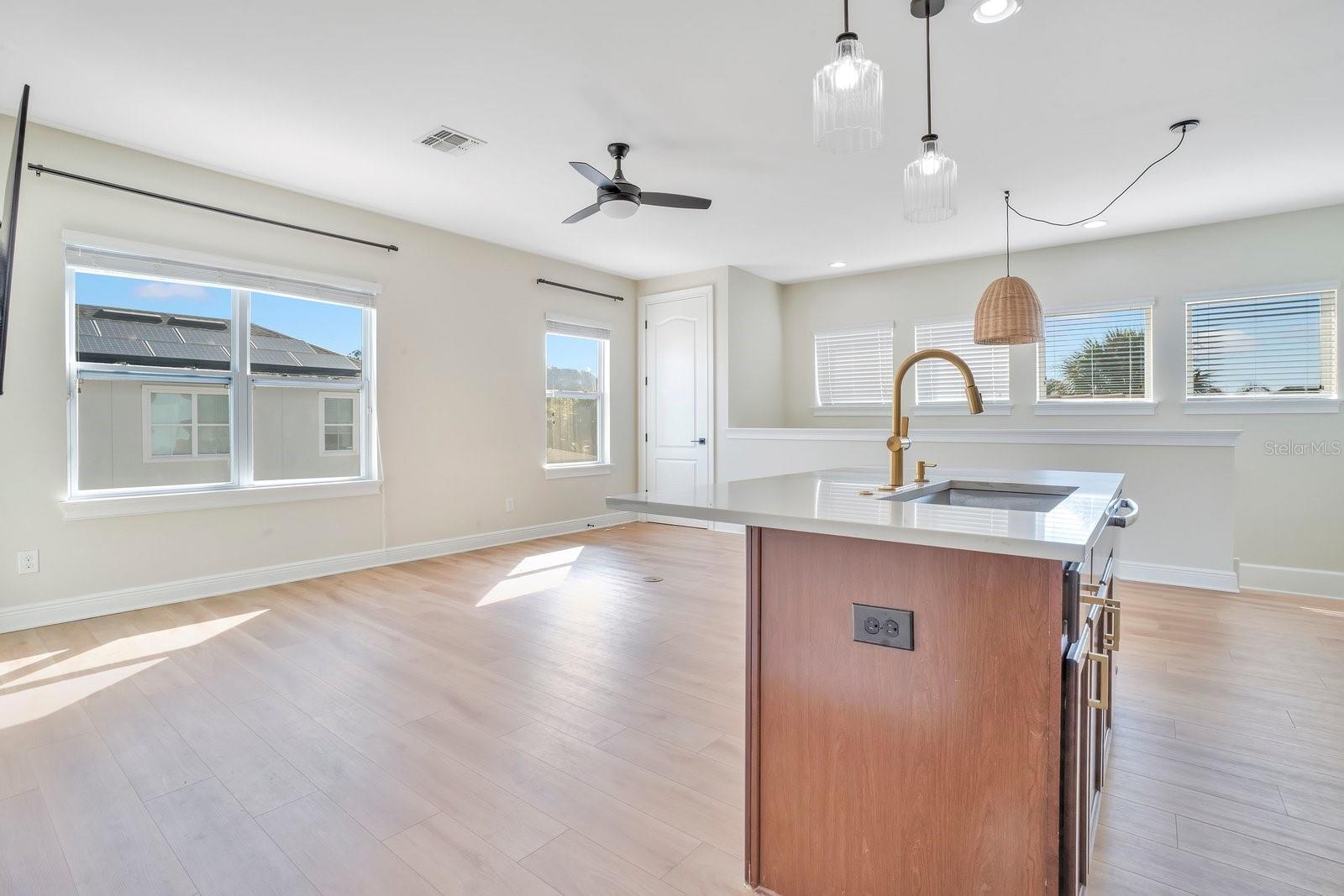 Image 59 of 83 For 13093 Lessing Avenue