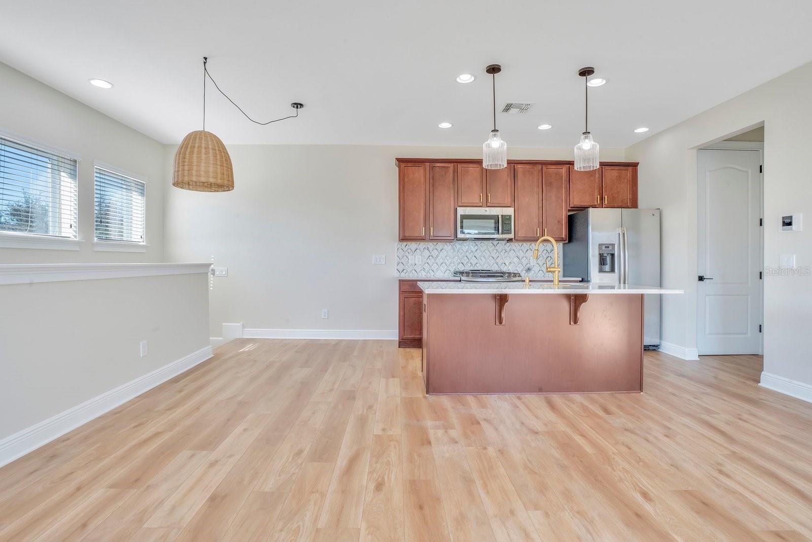 Image 64 of 83 For 13093 Lessing Avenue