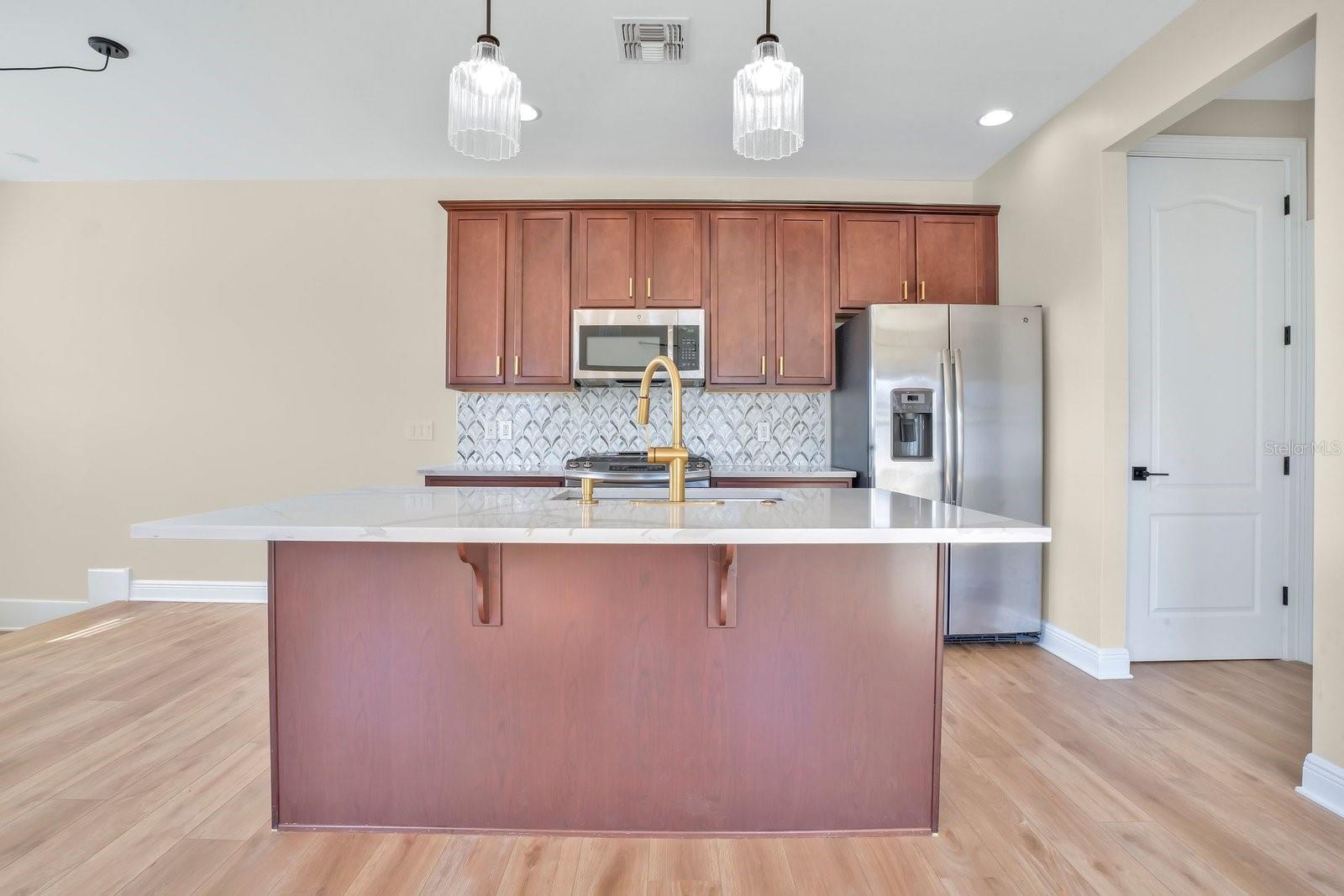 Image 67 of 83 For 13093 Lessing Avenue