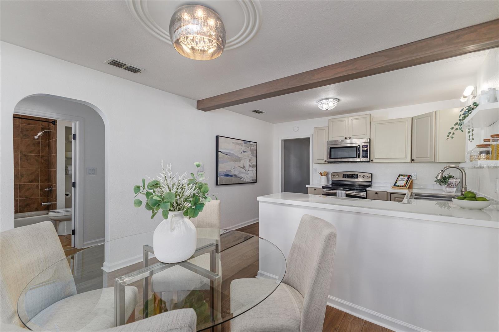 Image 16 of 46 For 516 Walnut Street