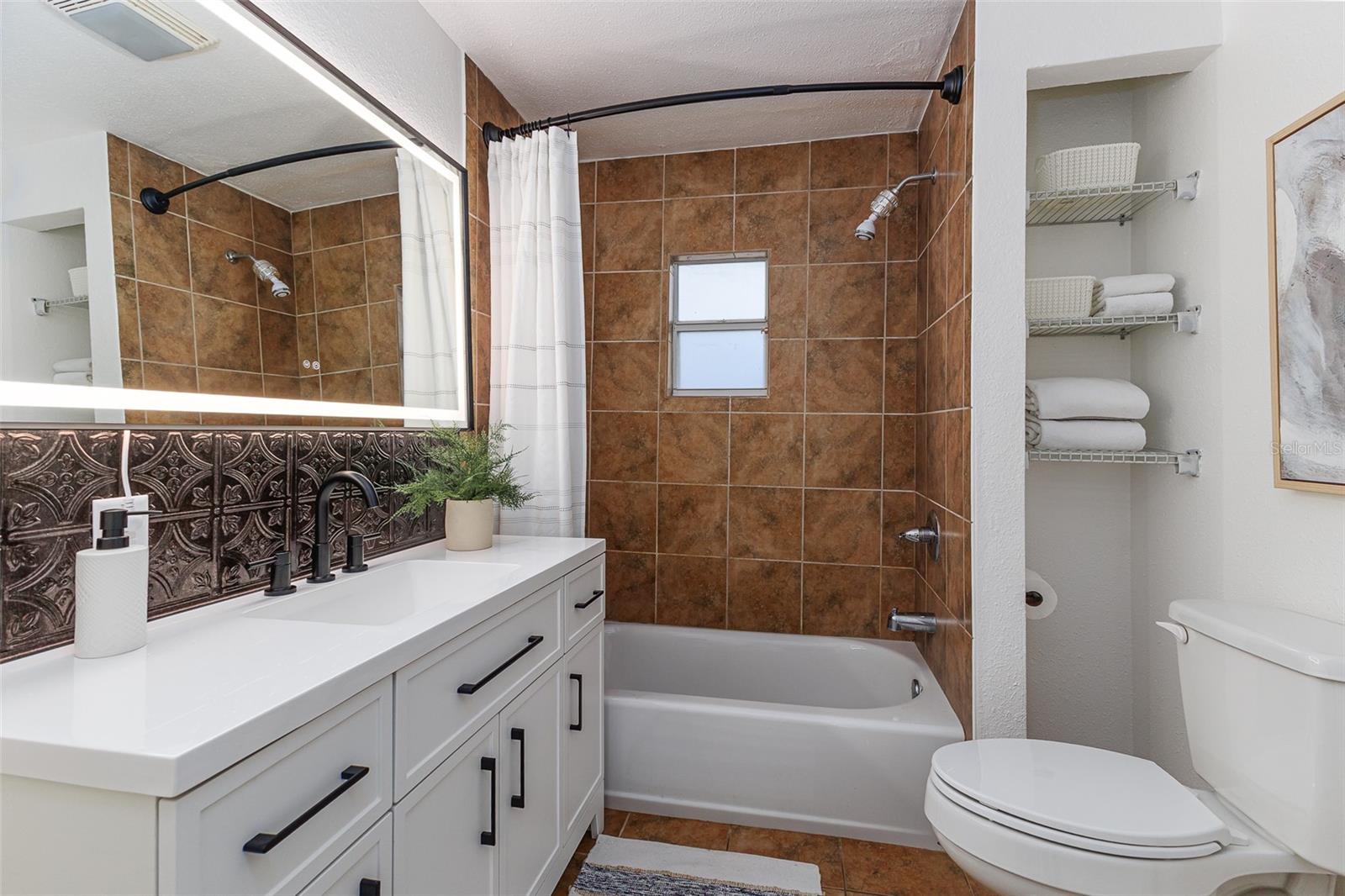 Image 23 of 46 For 516 Walnut Street