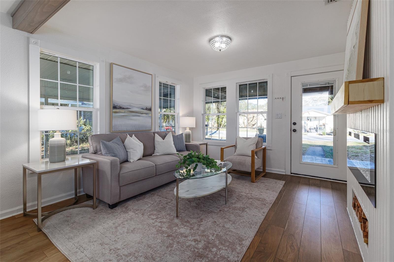 Image 8 of 46 For 516 Walnut Street