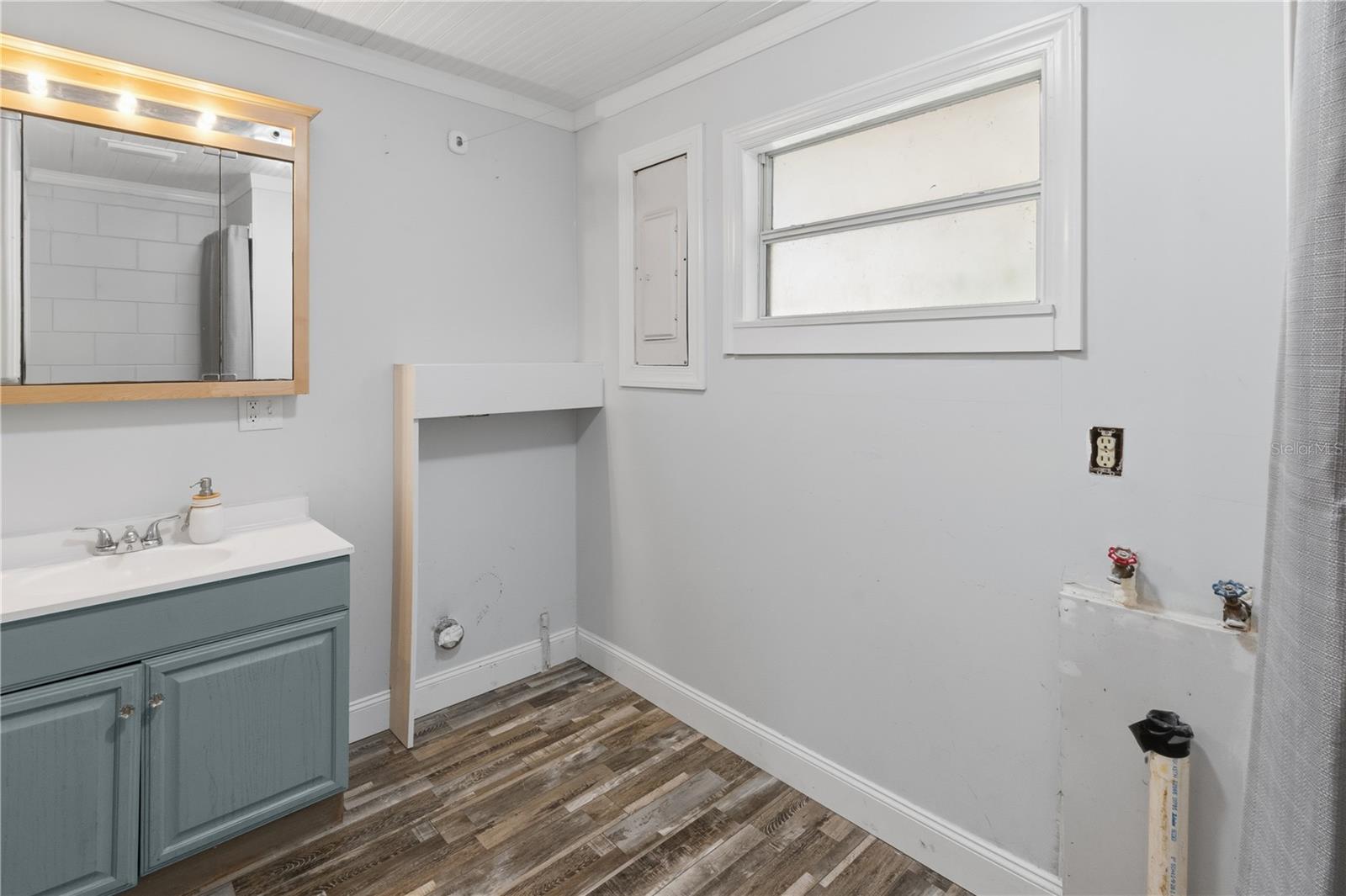 Image 16 of 35 For 223 Shore Drive