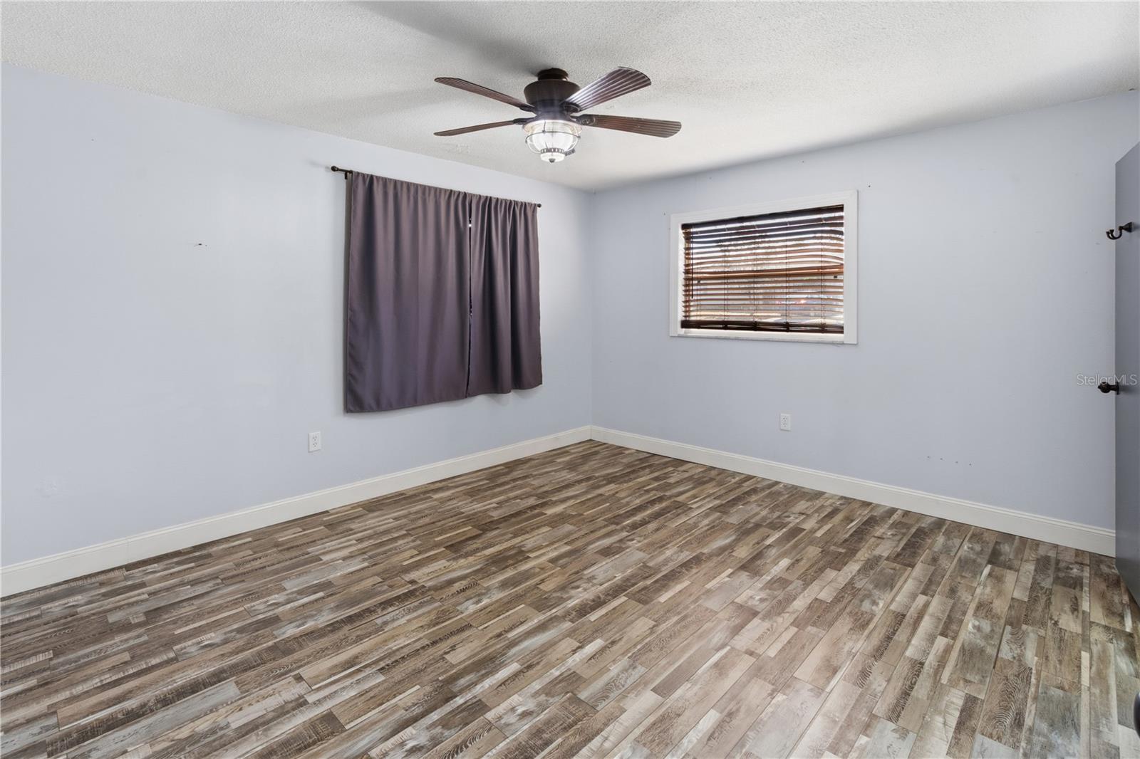 Image 23 of 35 For 223 Shore Drive