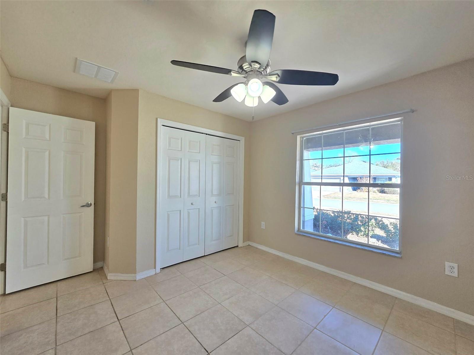 Image 17 of 23 For 1022 Rivershore Avenue