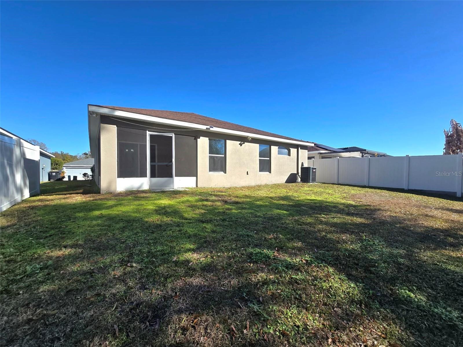 Image 22 of 23 For 1022 Rivershore Avenue