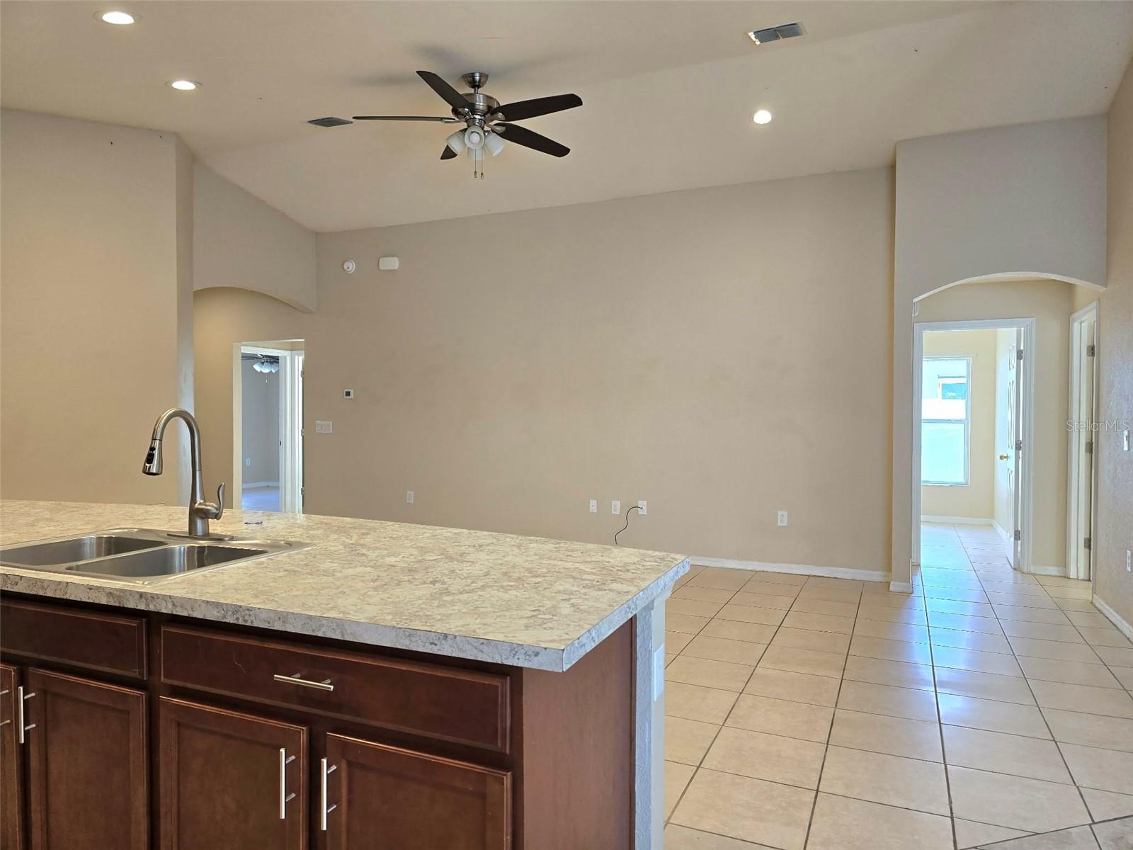 Image 9 of 23 For 1022 Rivershore Avenue