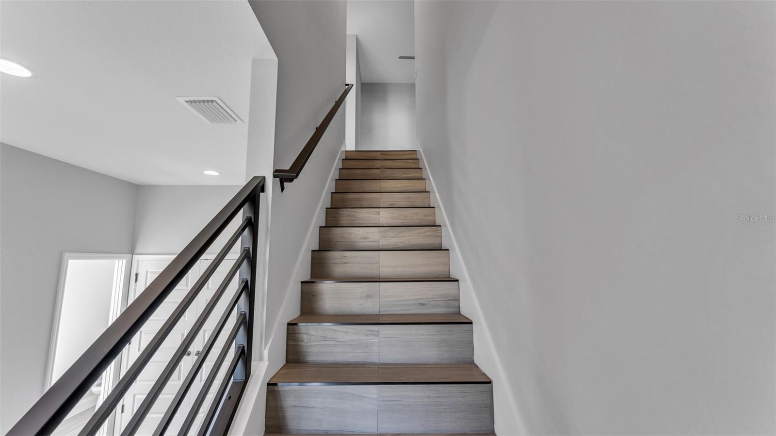 Image 33 of 49 For 1170 Windjammer Drive