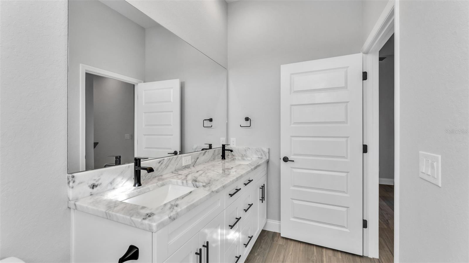 Image 39 of 49 For 1170 Windjammer Drive