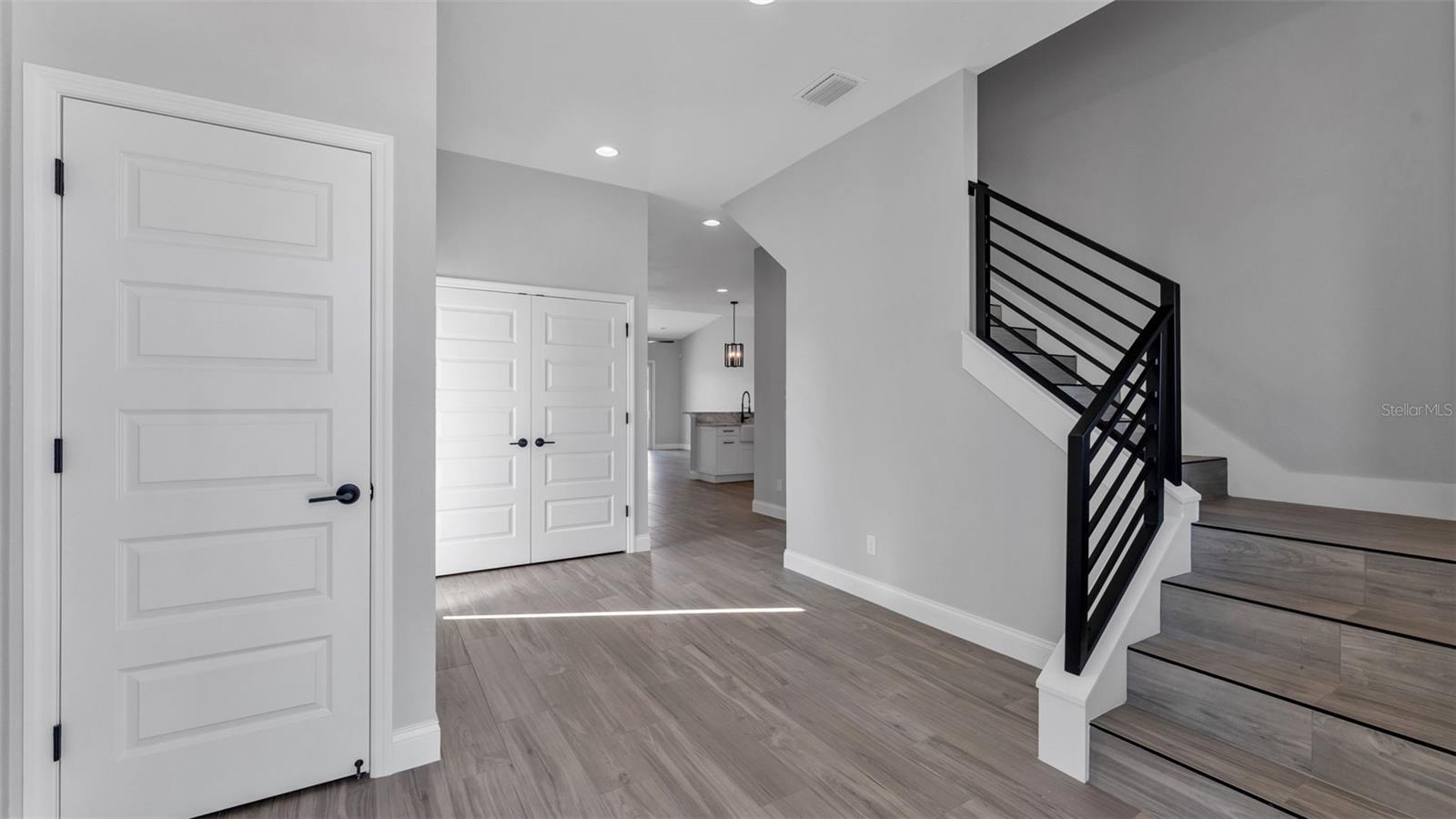 Image 4 of 49 For 1170 Windjammer Drive