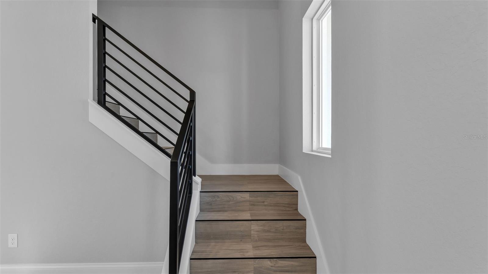 Image 5 of 49 For 1170 Windjammer Drive