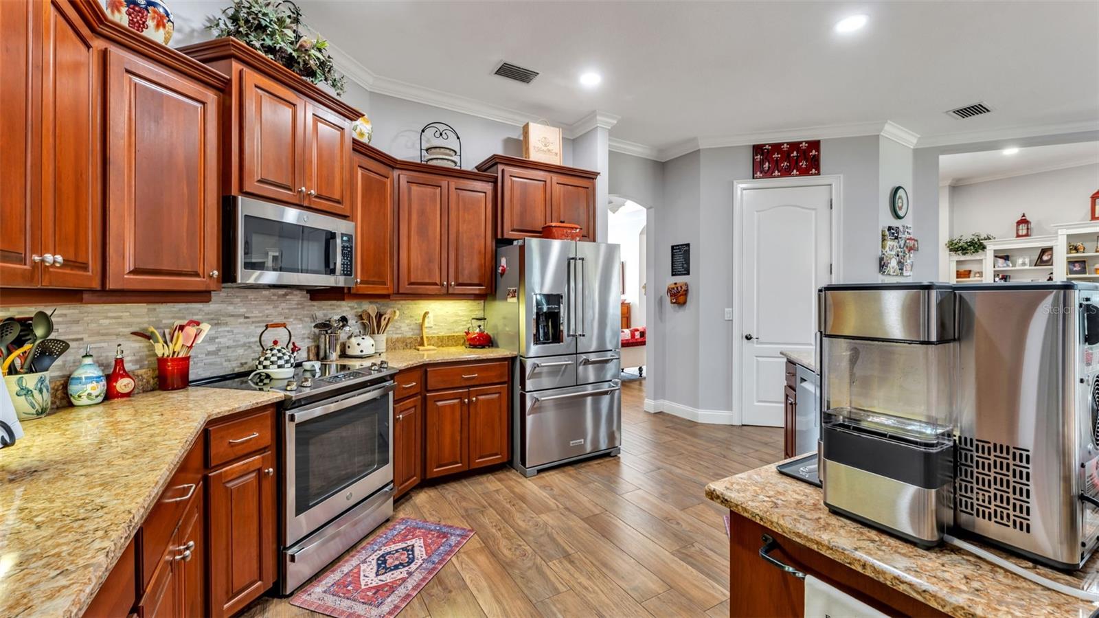 Image 18 of 51 For 5629 Hillside Landings Road