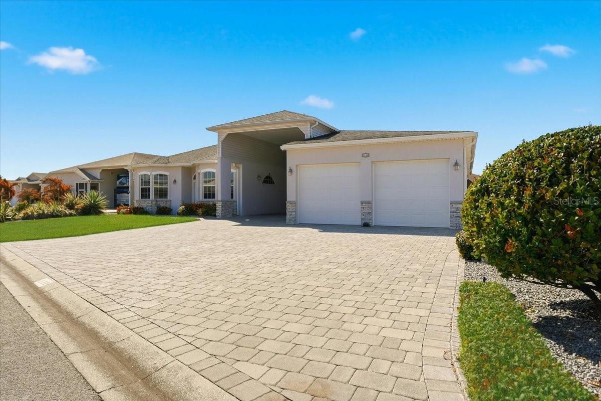 Image 2 of 41 For 322 Travelers Drive