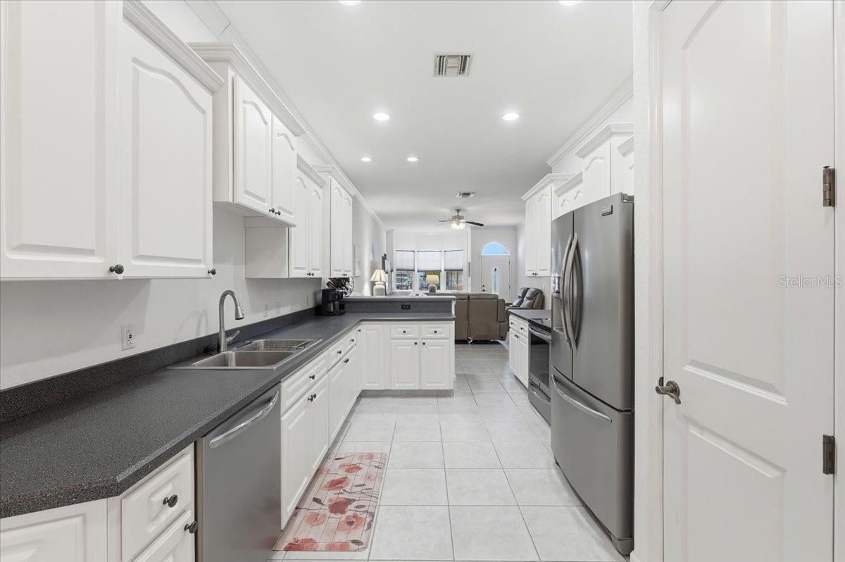 Image 20 of 41 For 322 Travelers Drive