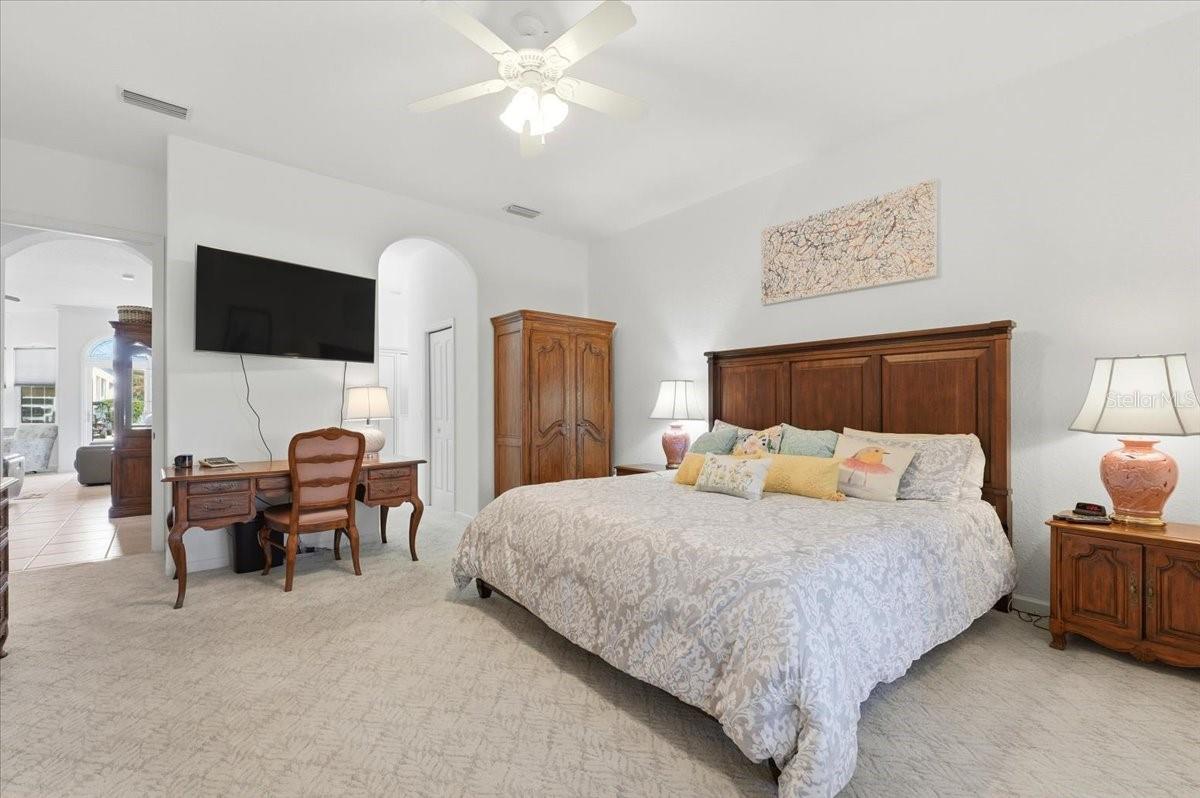 Image 22 of 41 For 322 Travelers Drive