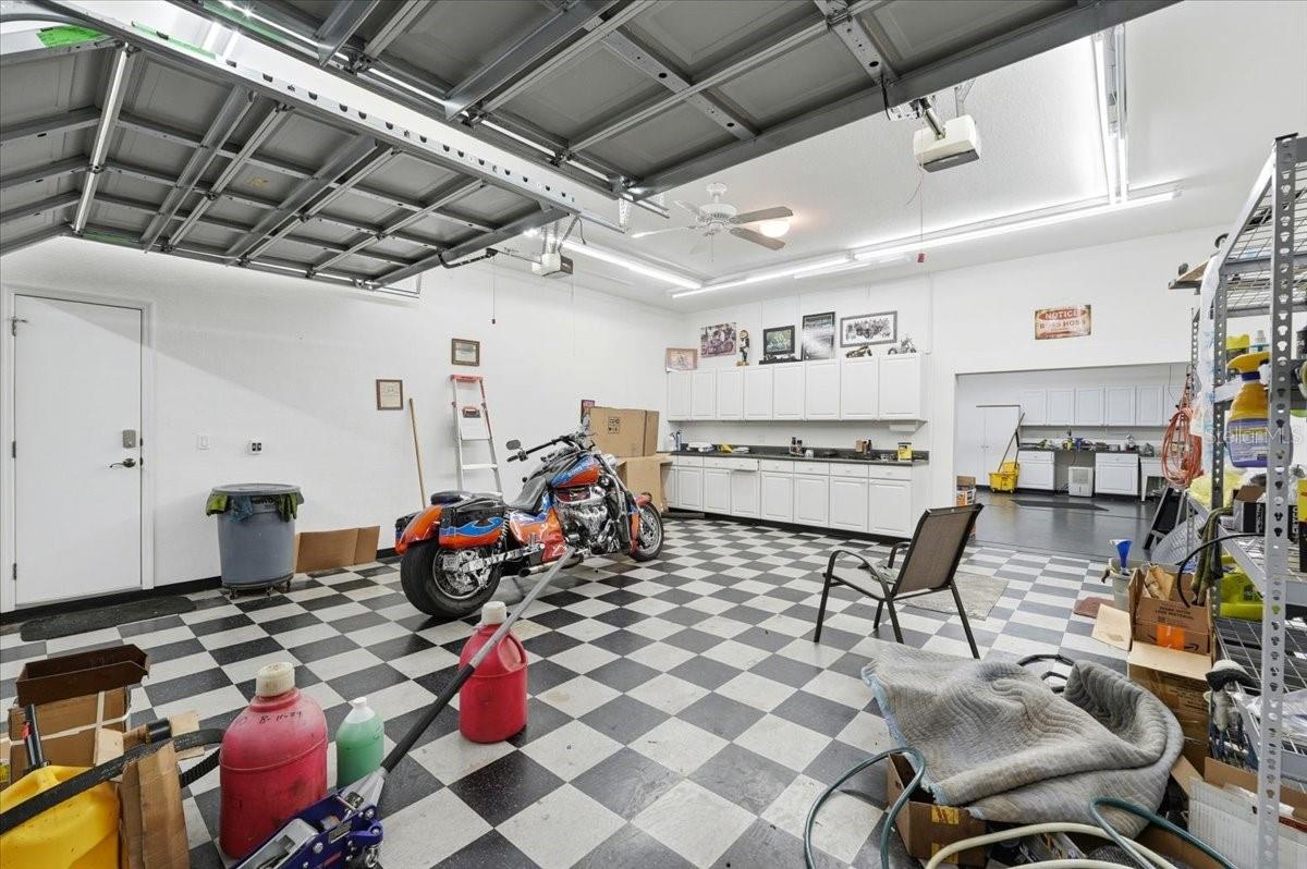 Image 32 of 41 For 322 Travelers Drive