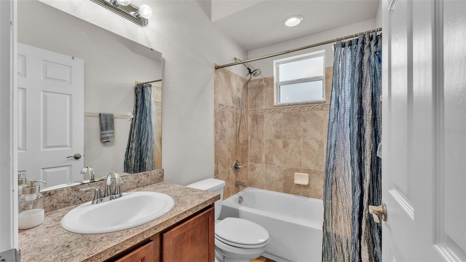 Image 33 of 56 For 2932 Blackwater Oaks Drive