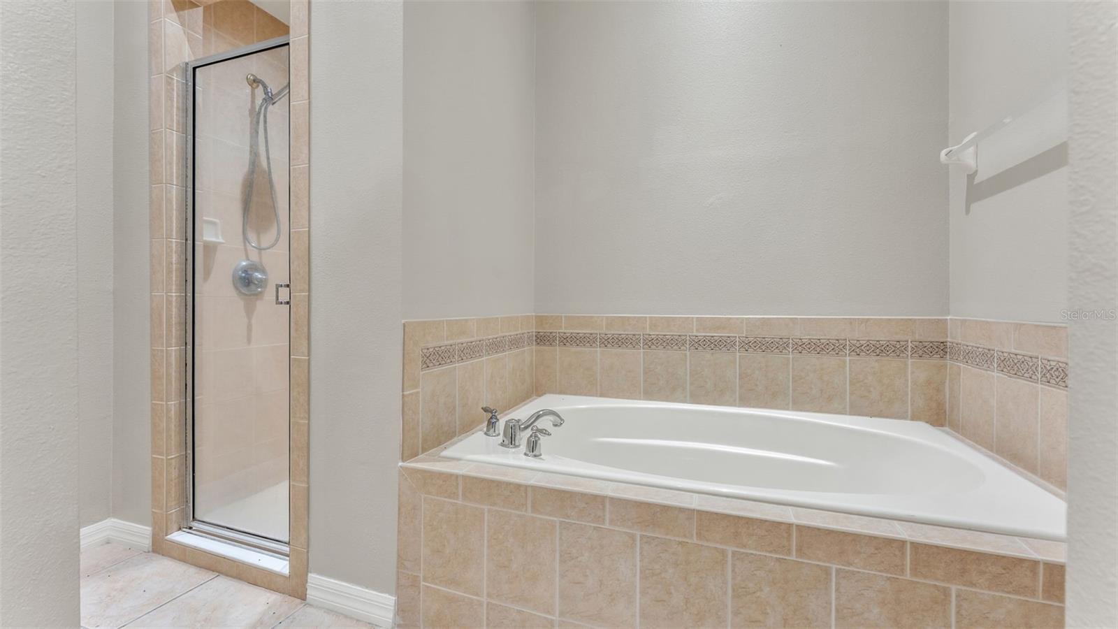 Image 16 of 39 For 6528 Sedgeford Drive