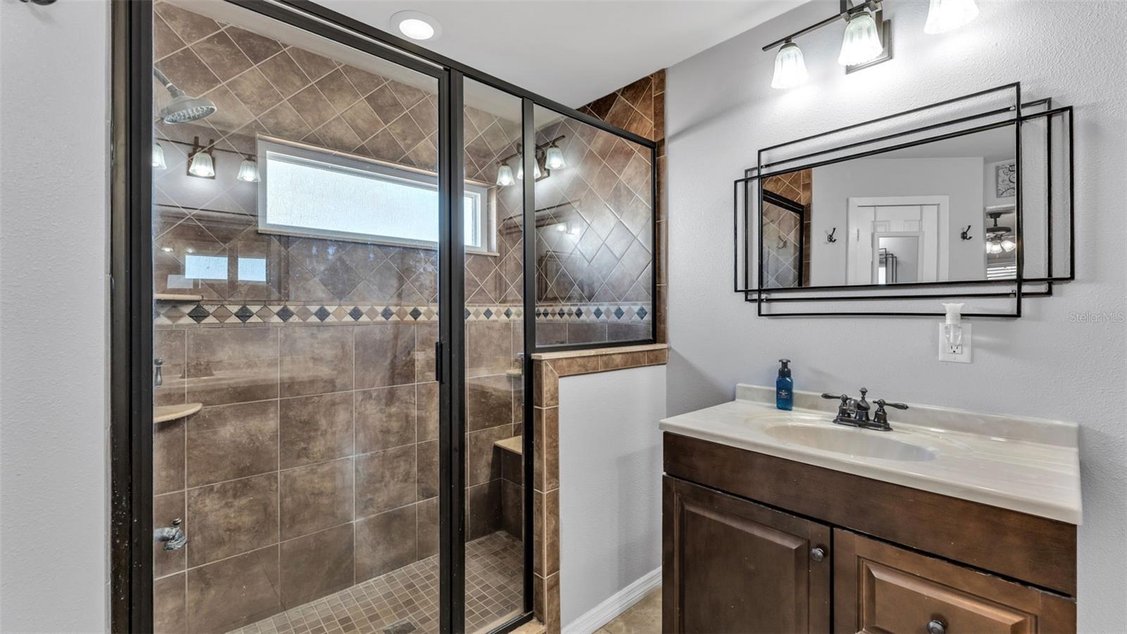 Image 35 of 62 For 6727 Nells Way