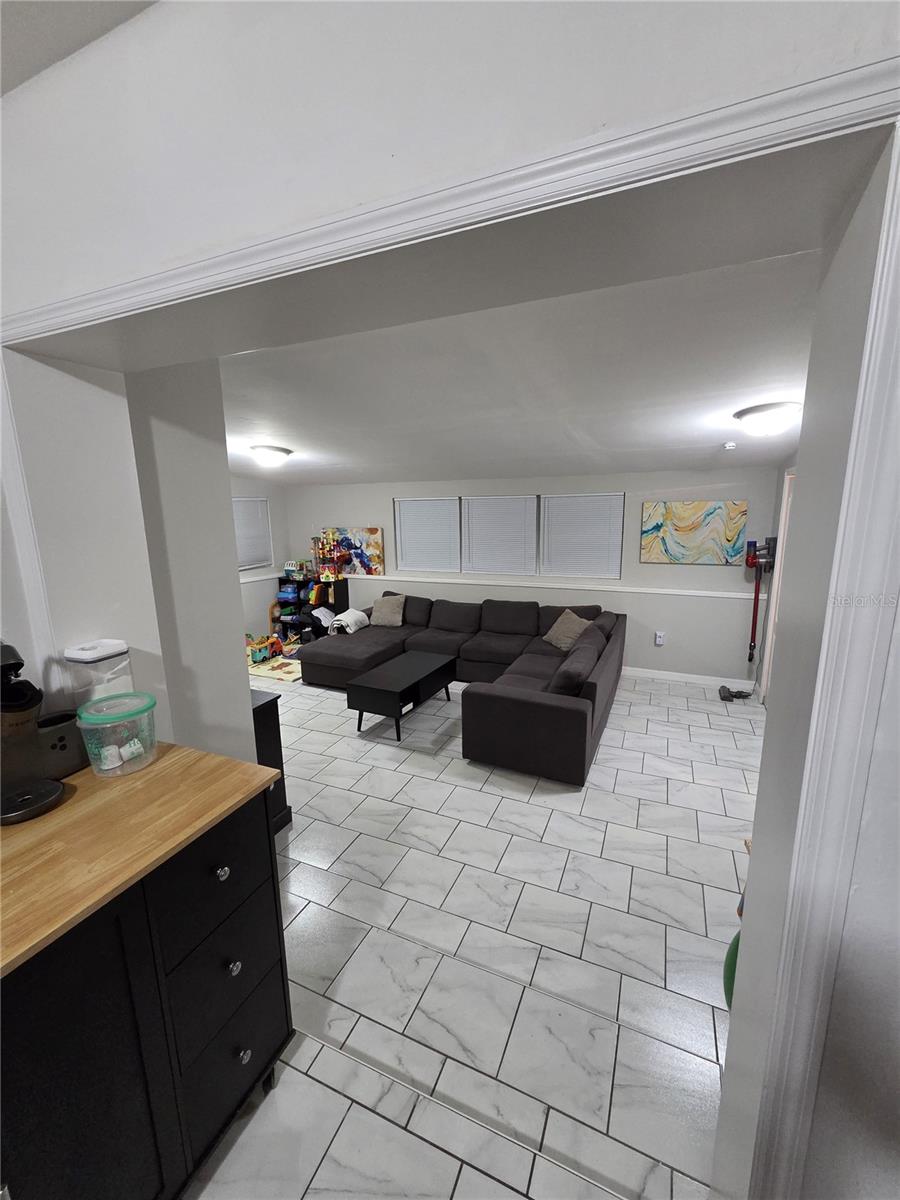 Image 12 of 50 For 1837 Lynncrest Road