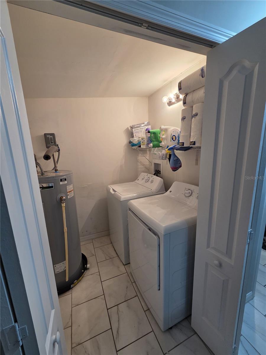 Image 14 of 50 For 1837 Lynncrest Road