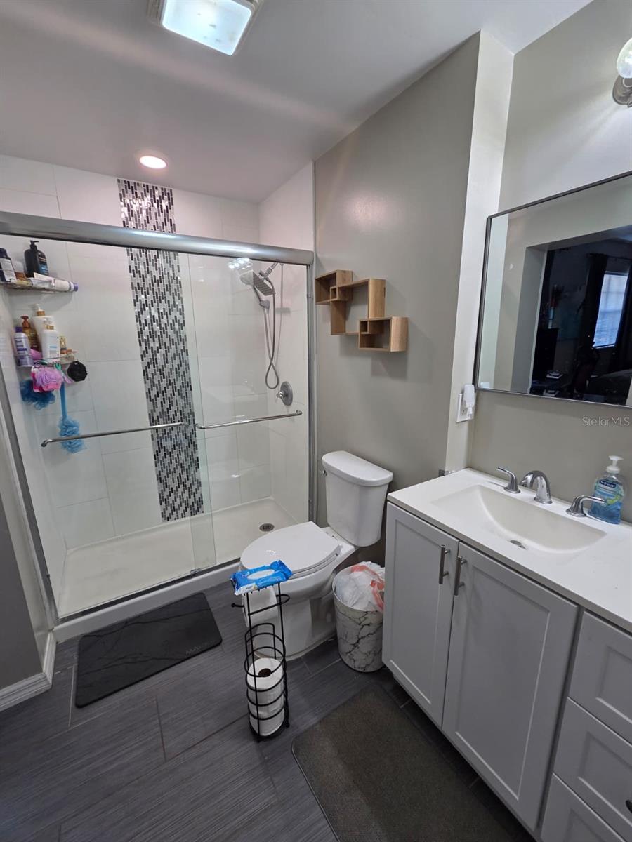 Image 29 of 50 For 1837 Lynncrest Road