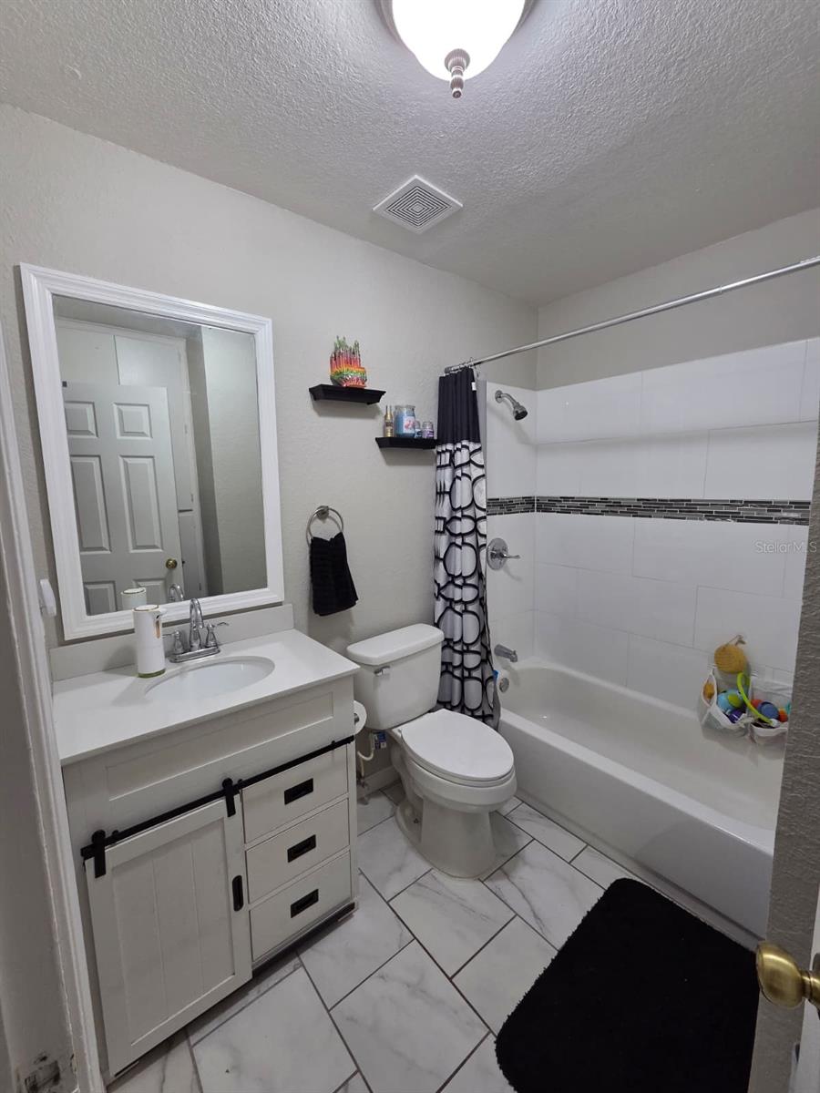 Image 32 of 50 For 1837 Lynncrest Road