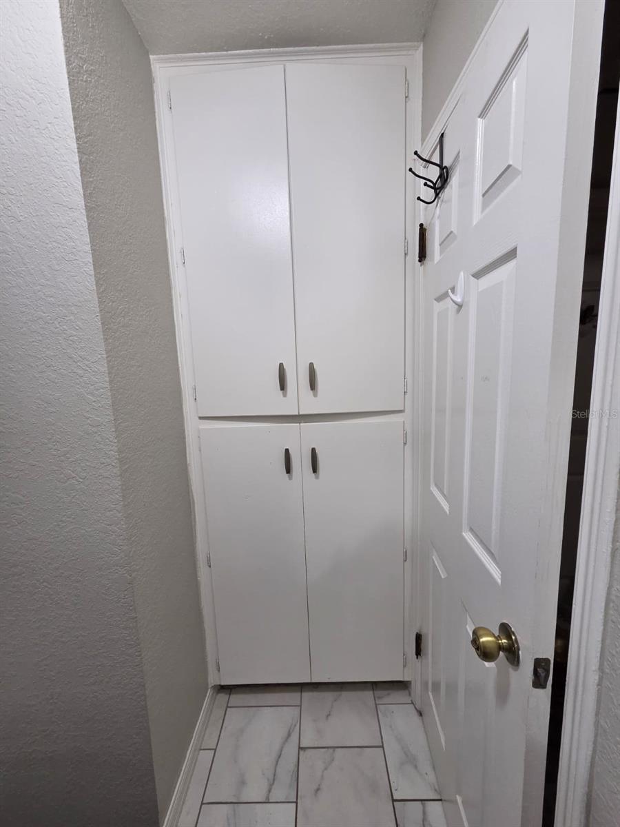 Image 33 of 50 For 1837 Lynncrest Road