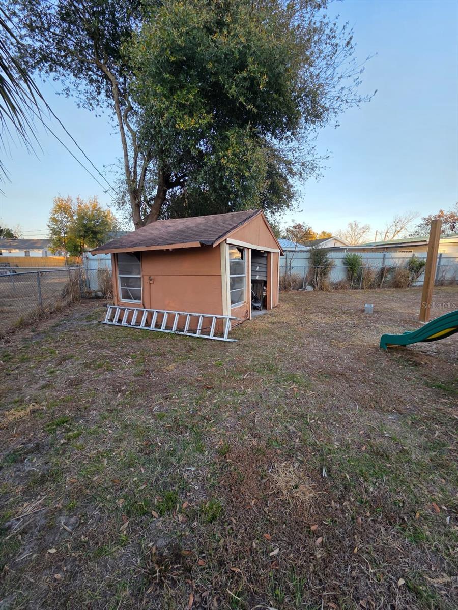 Image 44 of 50 For 1837 Lynncrest Road