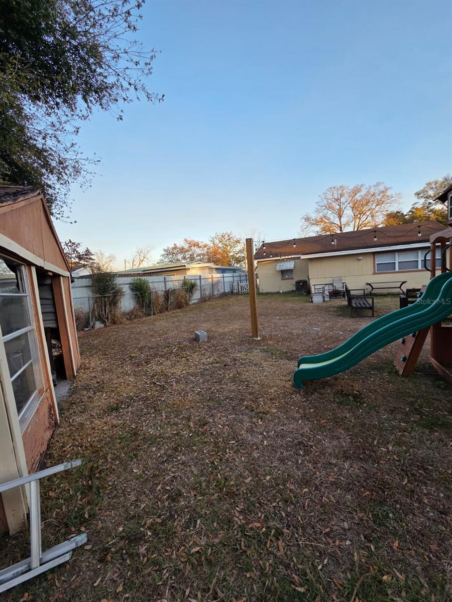 Image 45 of 50 For 1837 Lynncrest Road