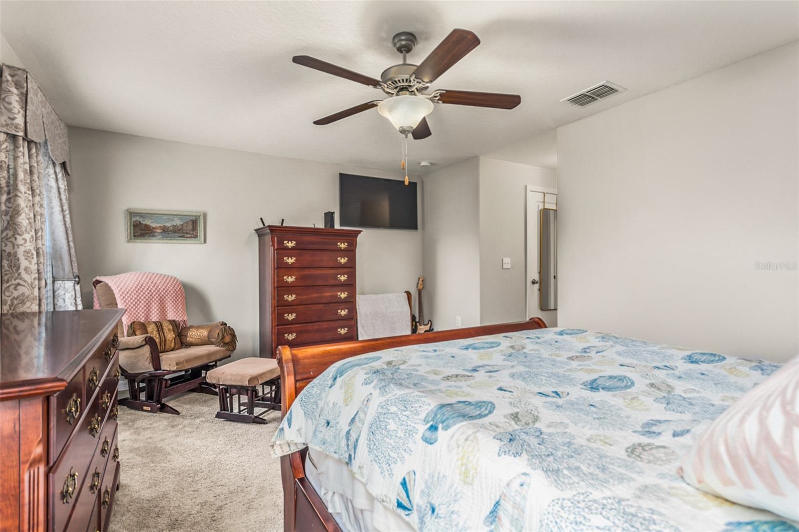 Image 13 of 28 For 10642 Lake Montauk Drive