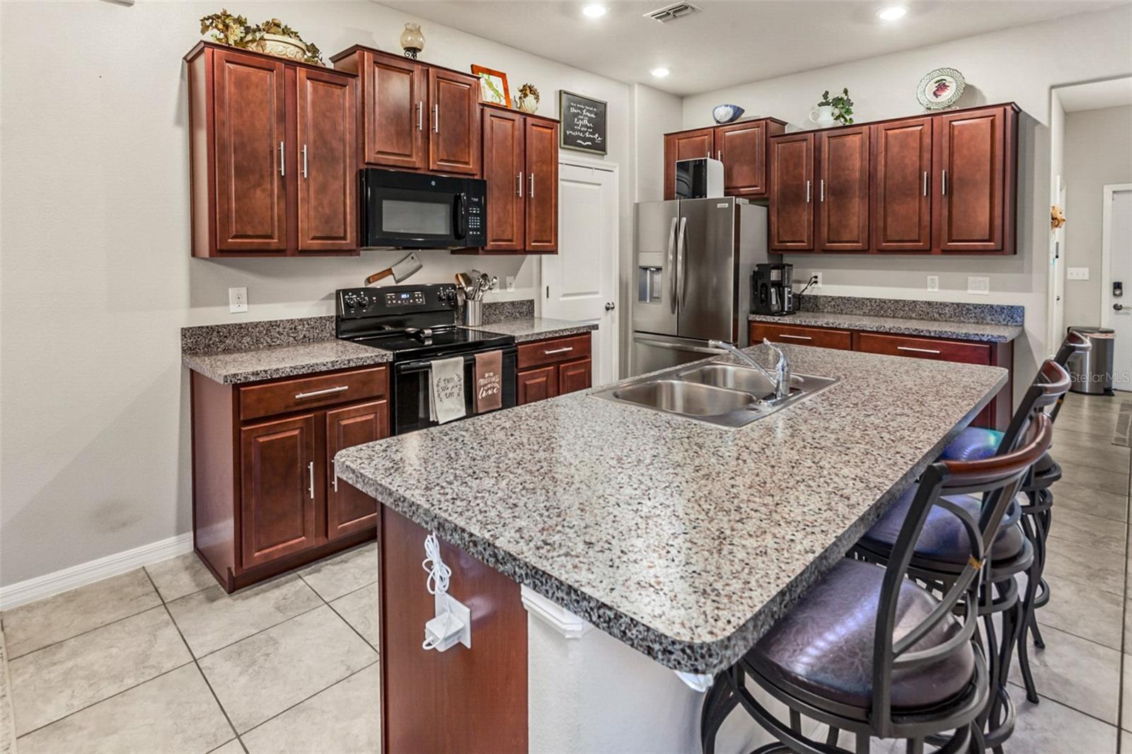 Image 6 of 28 For 10642 Lake Montauk Drive