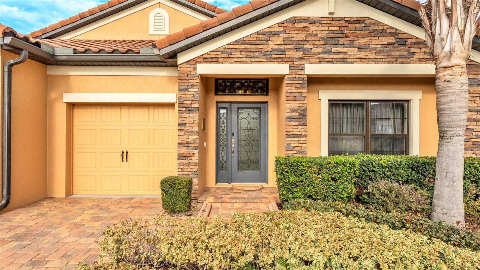 Image 10 of 68 For 1929 Via Lago Drive