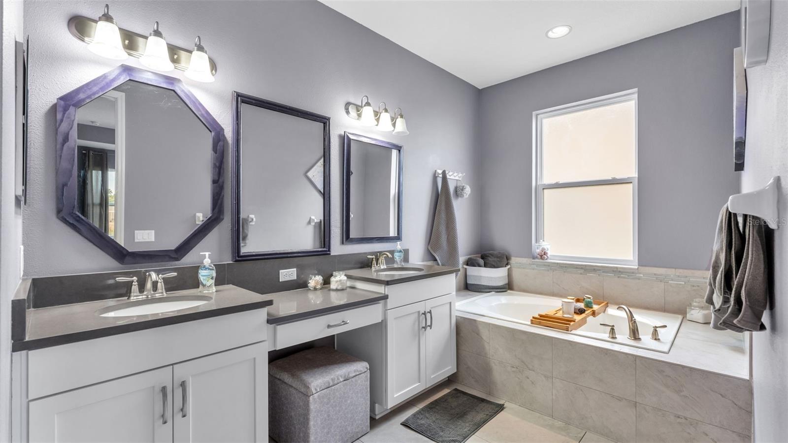 Image 33 of 68 For 1929 Via Lago Drive