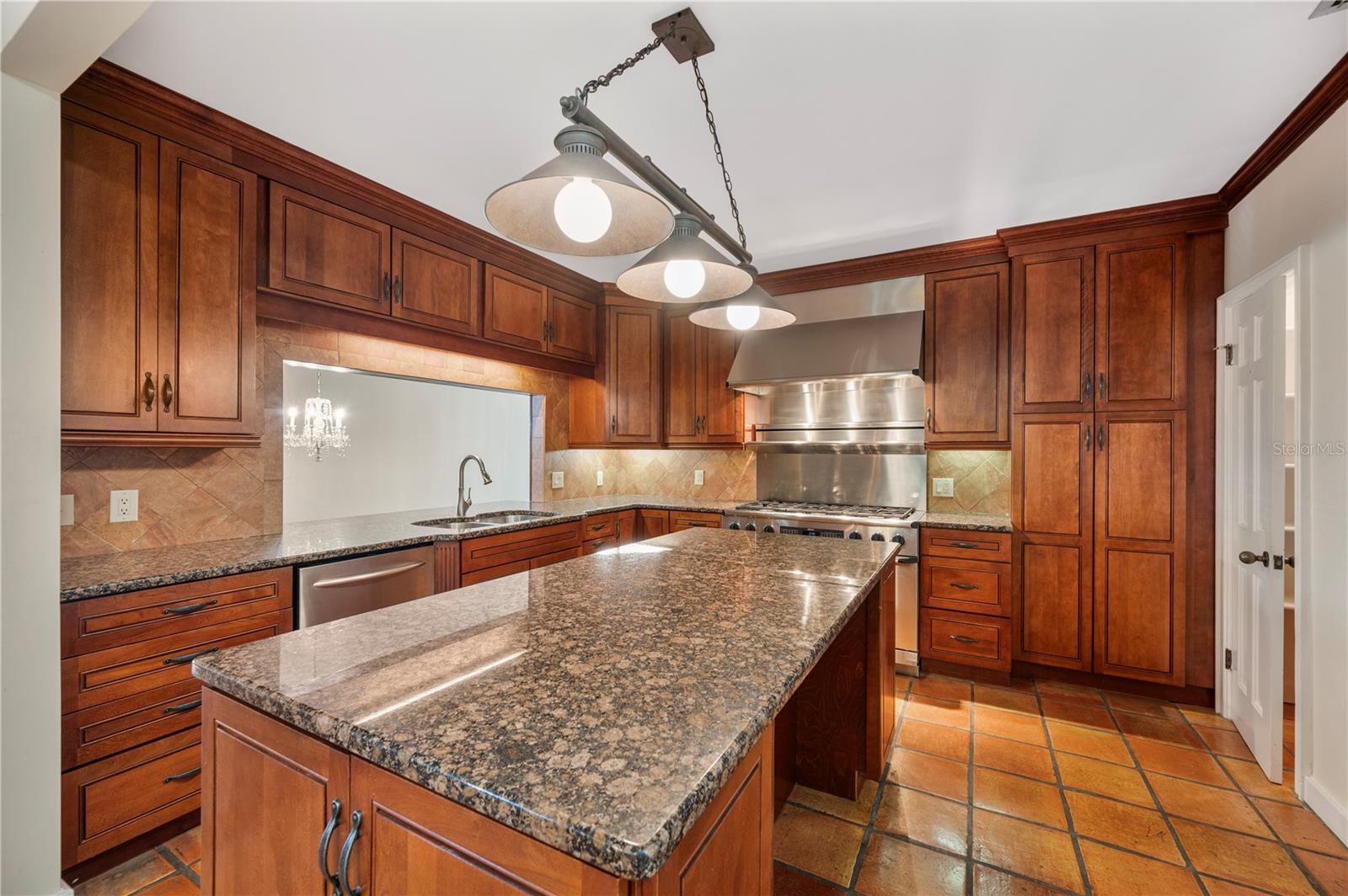 Image 10 of 54 For 155 Lake Morton Drive 1