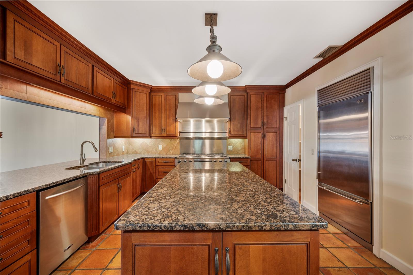 Image 11 of 54 For 155 Lake Morton Drive 1