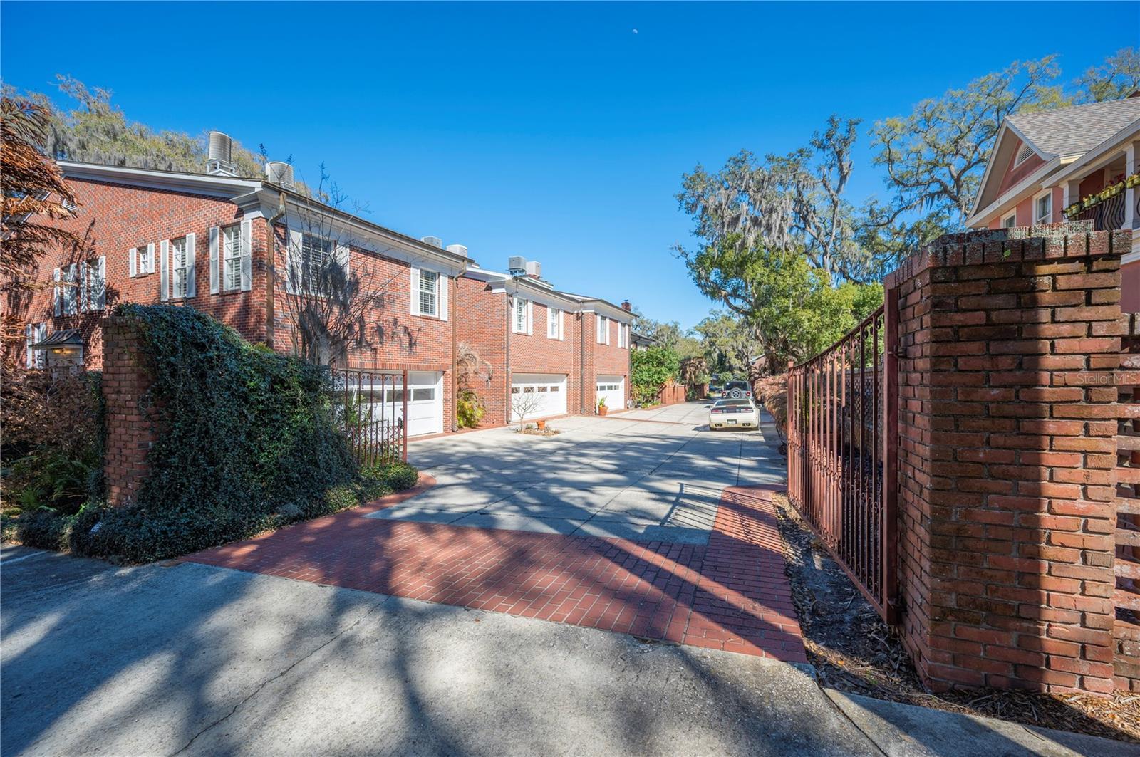 Image 41 of 54 For 155 Lake Morton Drive 1